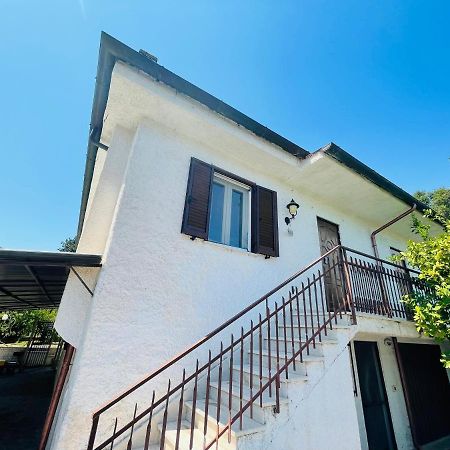 Апартаменты La Casa Di Nonna Attilia Фонди Экстерьер фото